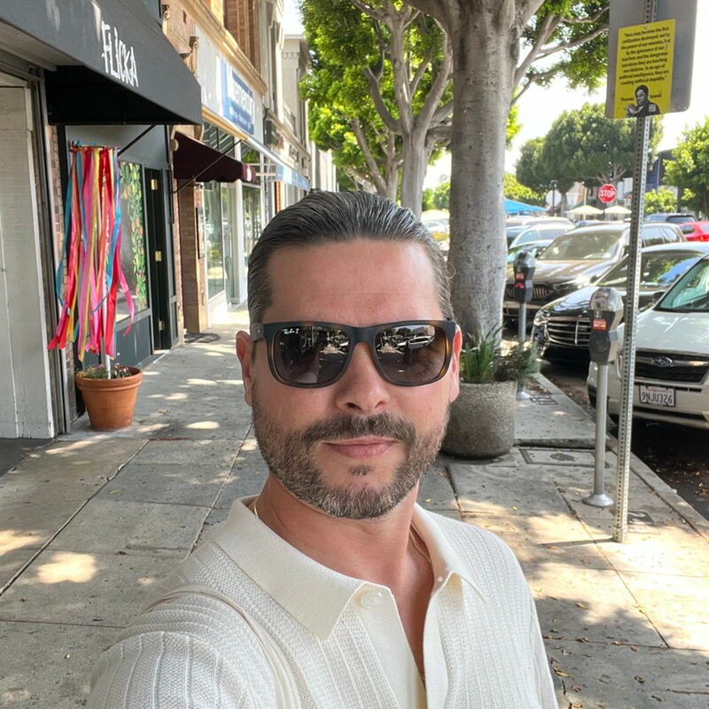 Adrian Arca - Realtor in Los Angeles, CA