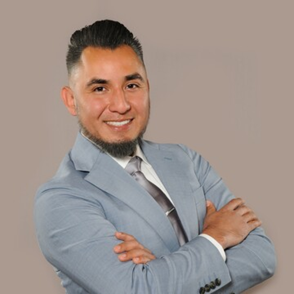 Oscar Noyola - Realtor in Chino Hills, CA