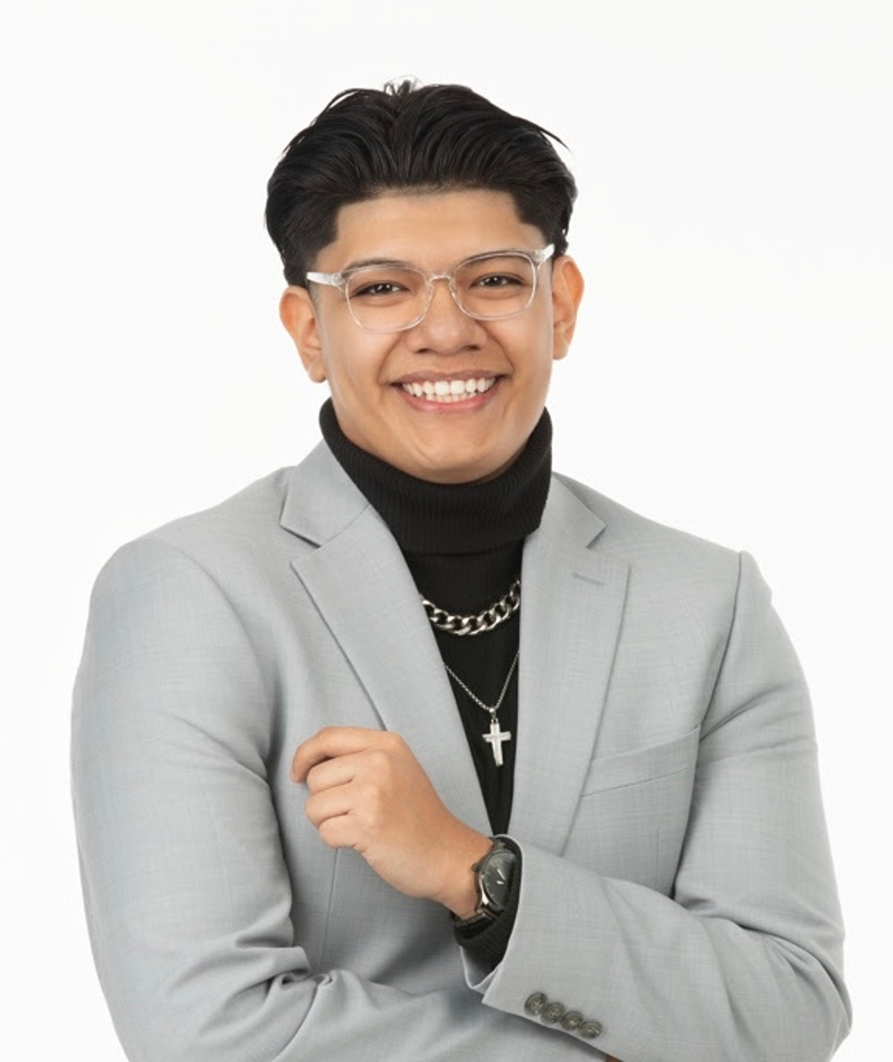 Ivan Lorenzo Andrade - Realtor in Roseville, MN