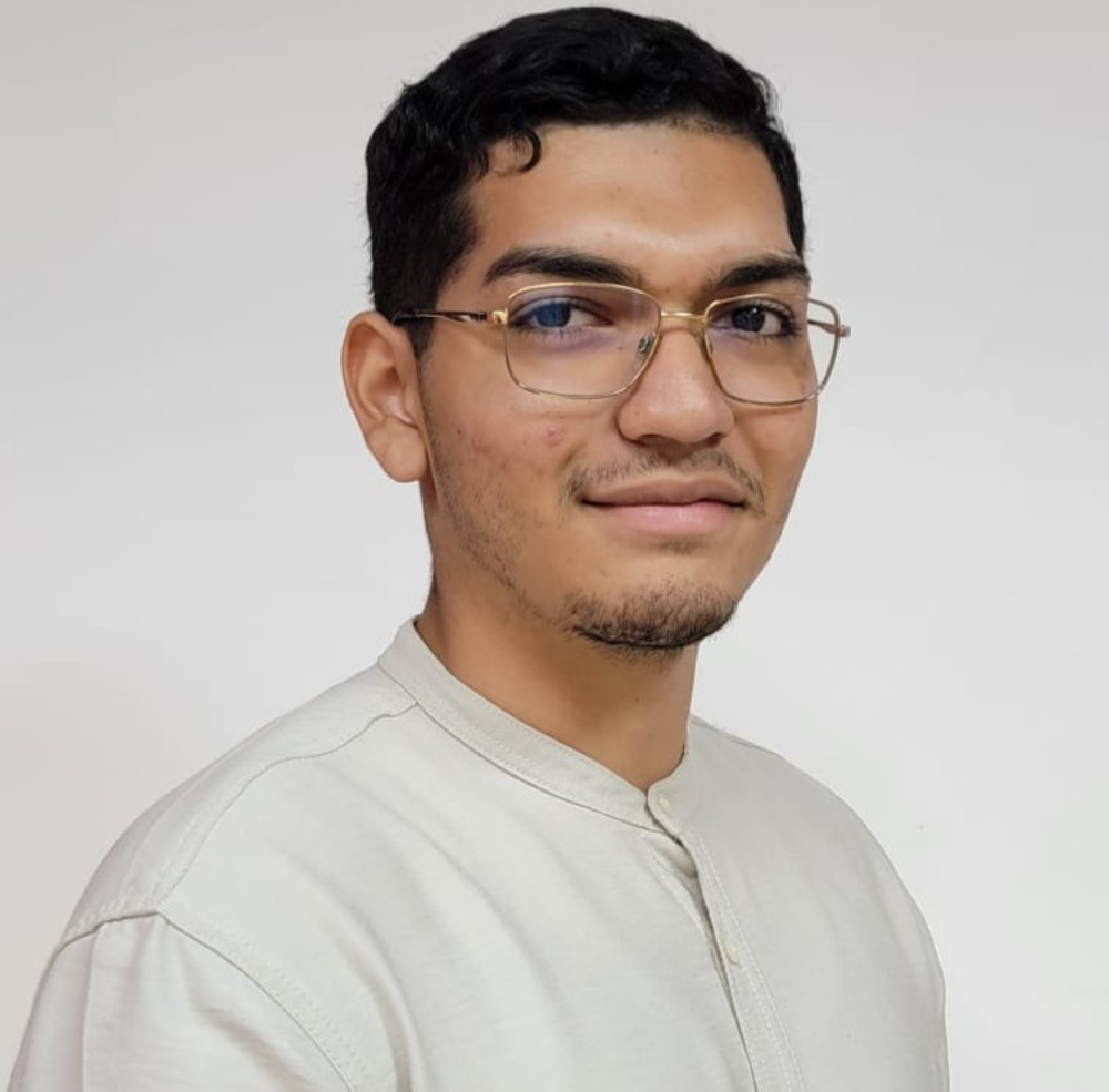 Youen Joel Maxwell Real - Realtor in Nicaragua, MN