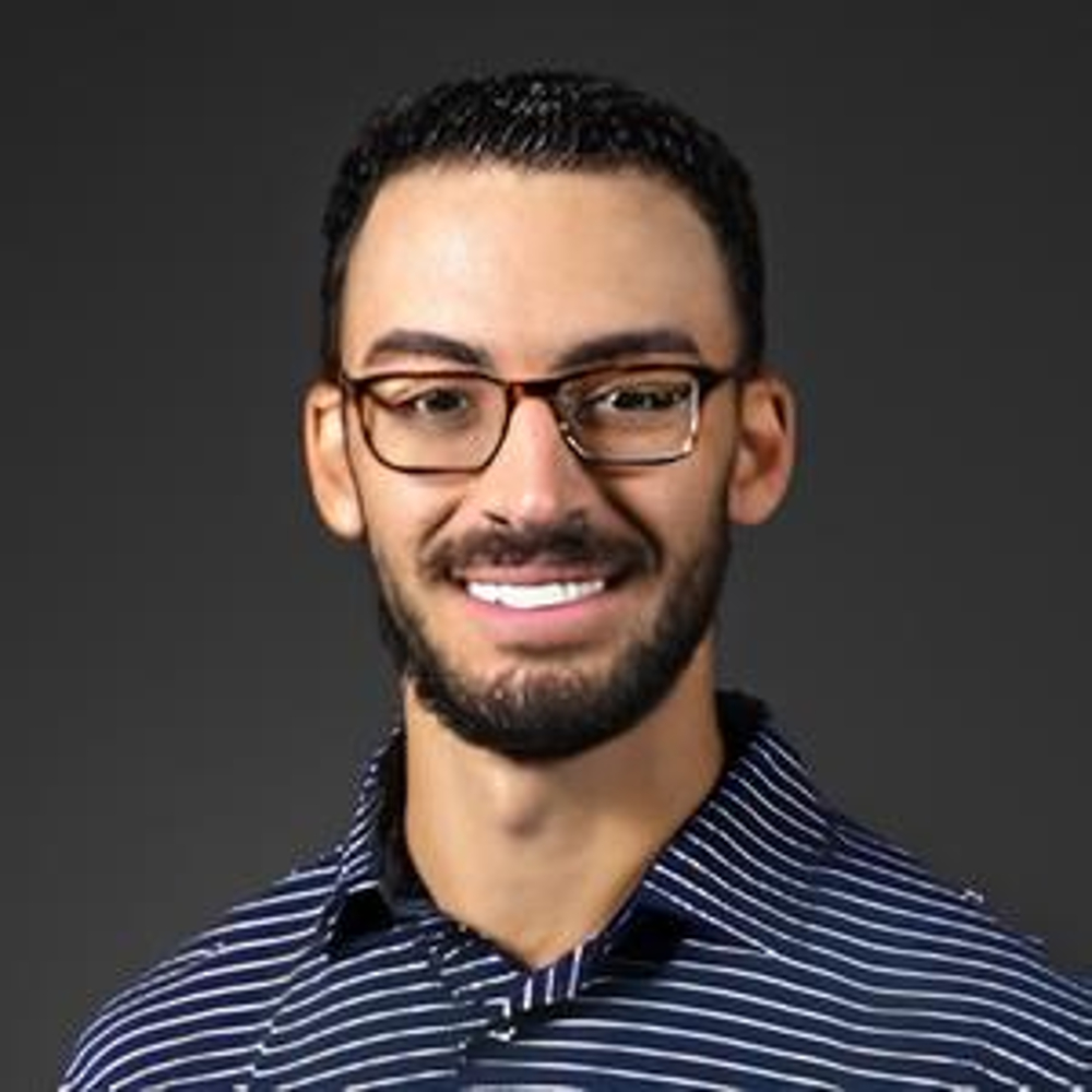 Lorenzo Basil - Realtor in Westlake, OH