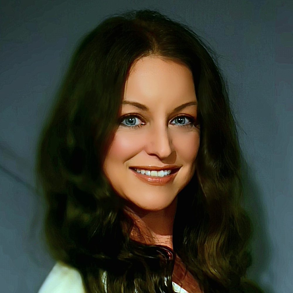 Simone Gettle - Realtor in Clackamas, OR