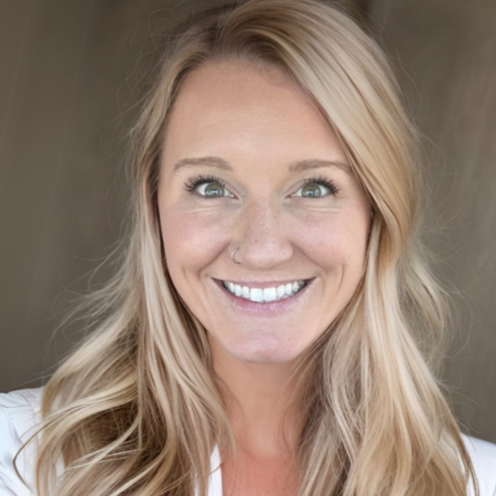 Savannah Binschus - Realtor in University Place, WA