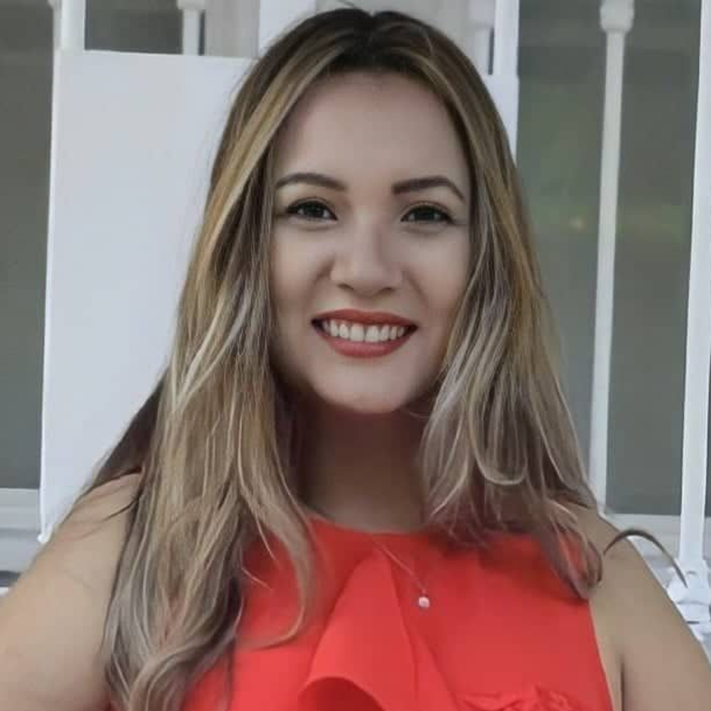 Lorena Flores - Realtor in Stamford, CT