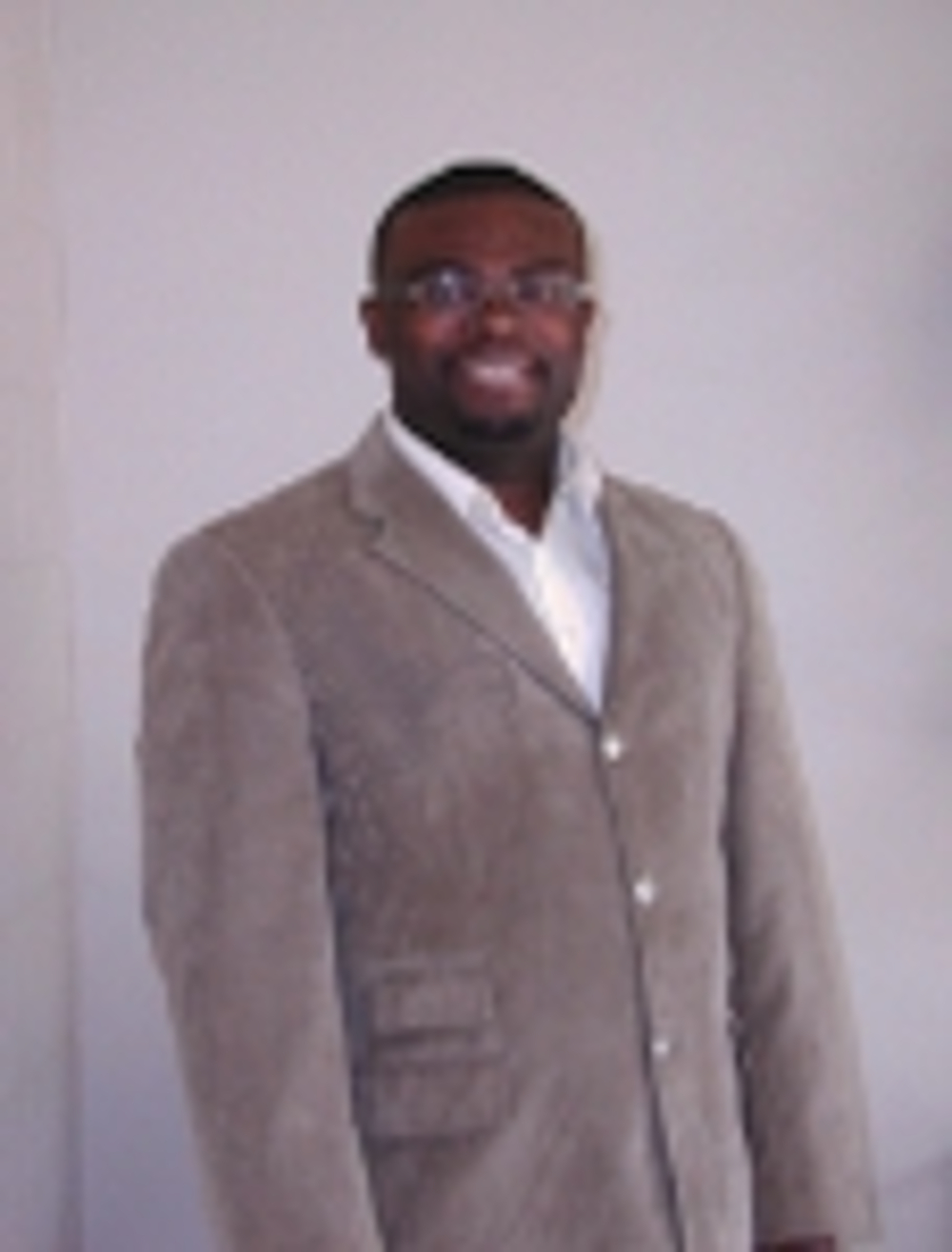 Henry Ogiemwonyi - Realtor in Rochester, MI