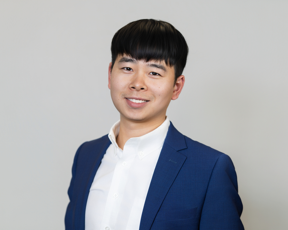 Liuhongliang Chen - Realtor in Garden City, NY