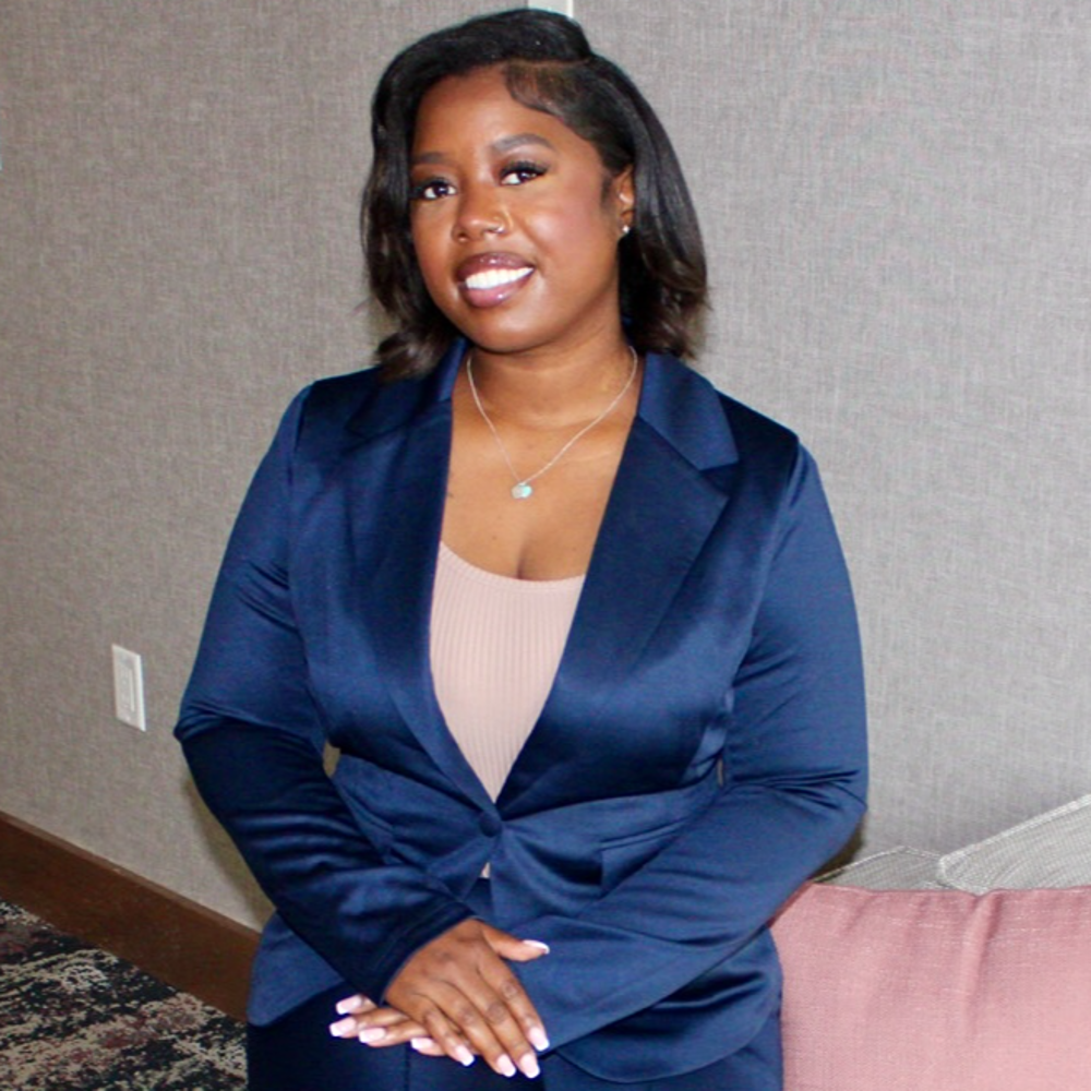 Shaa Walker - Realtor in Whitefish Bay, WI