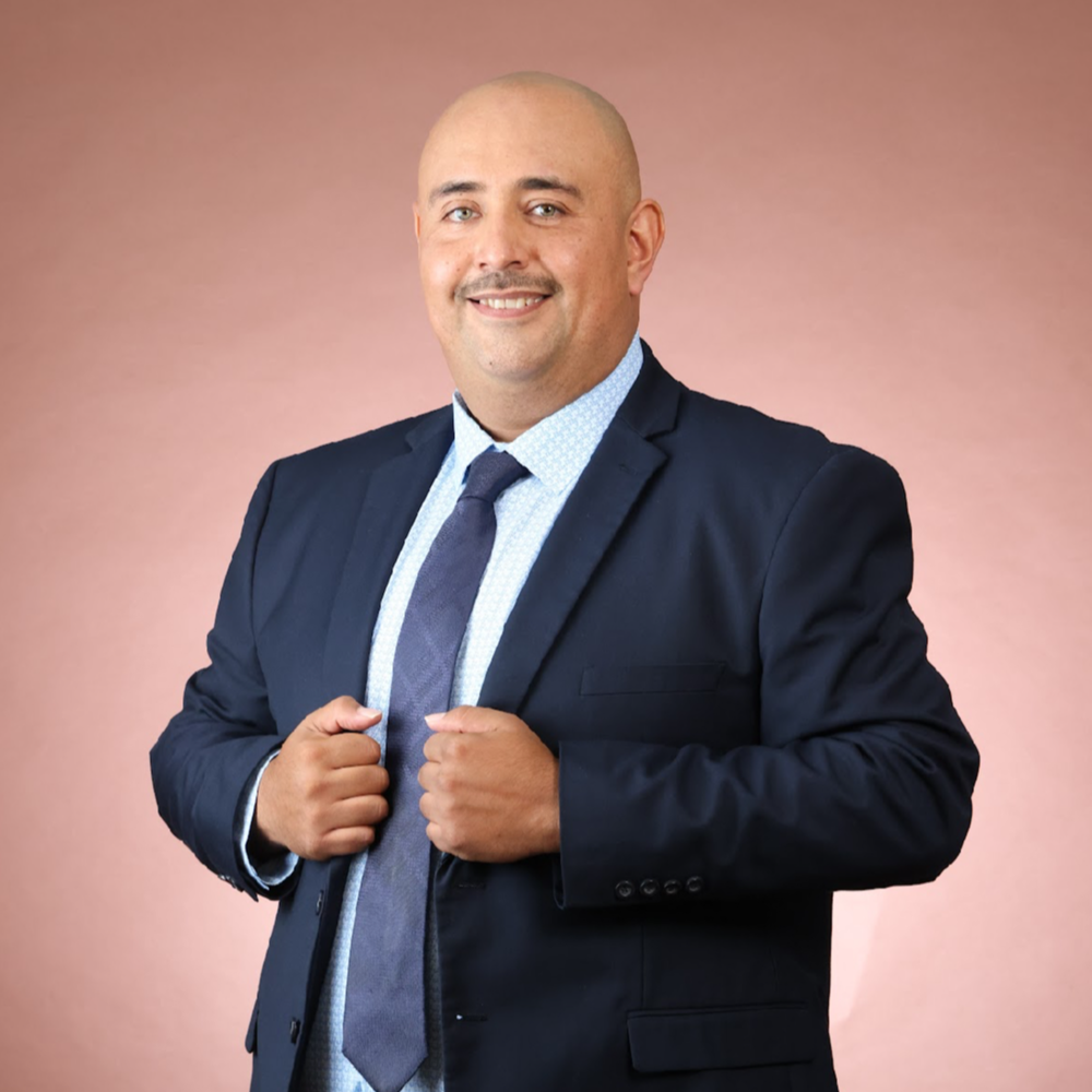 Santos Paniagua - Realtor in Downey, CA