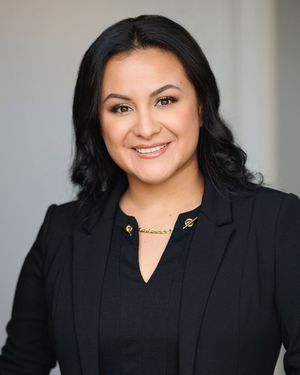 Yesenia Erreguin - Realtor in Encino, CA