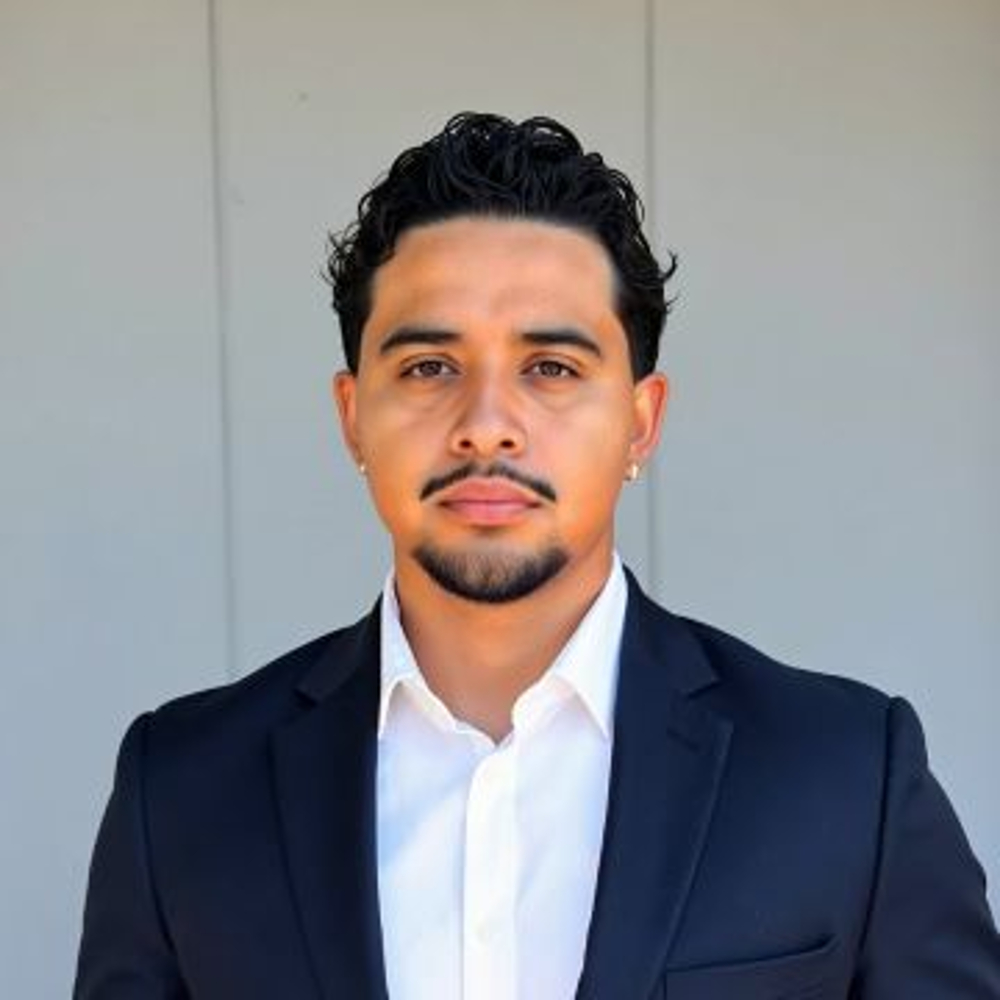 Kris Gamez - Realtor in Encino, CA