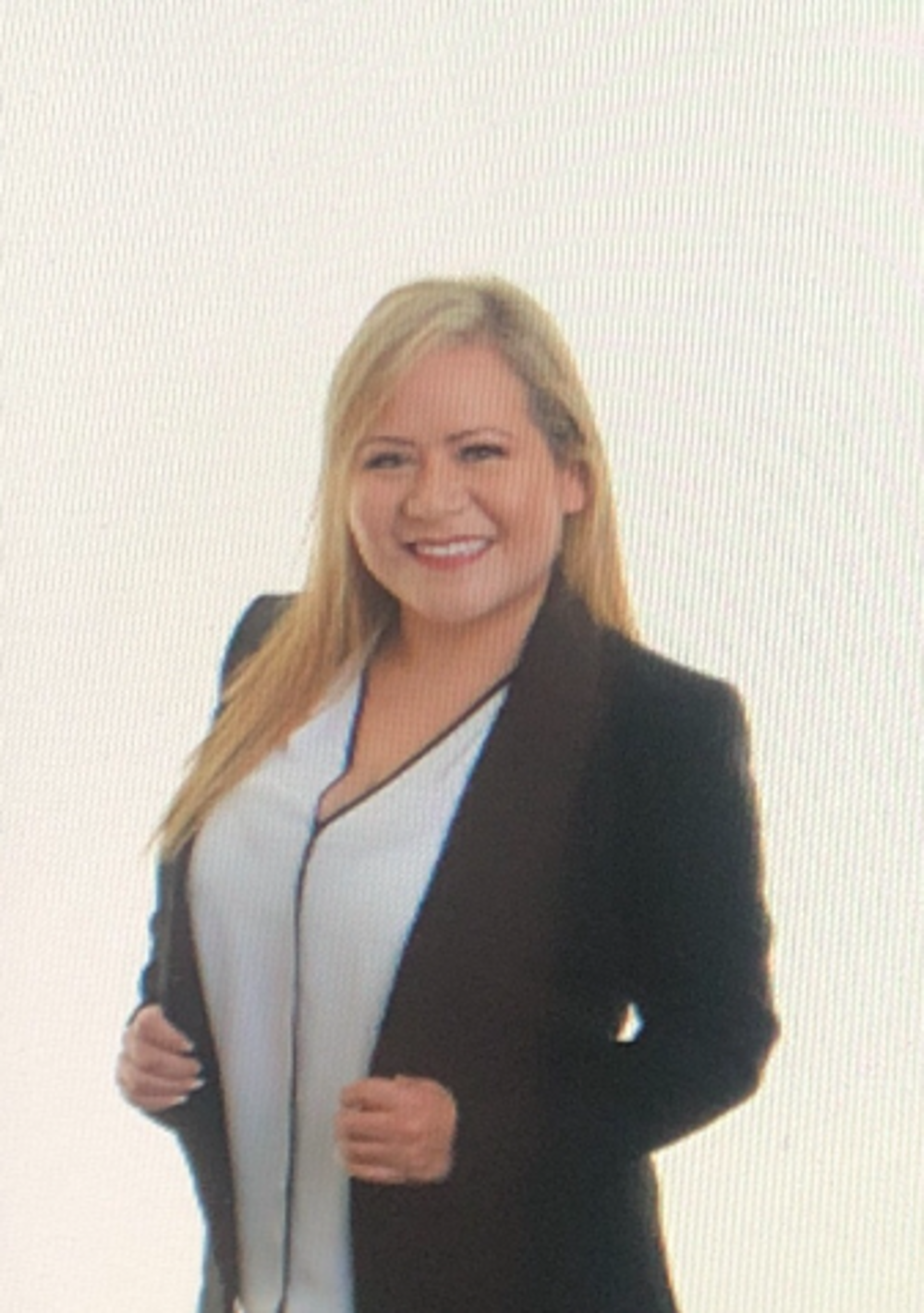 Angela Hernandez - Realtor in Lake Elsinore, CA