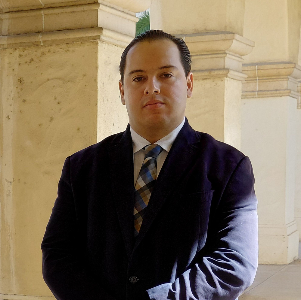 Alonso Gonzalez - Realtor in La Mesa, CA
