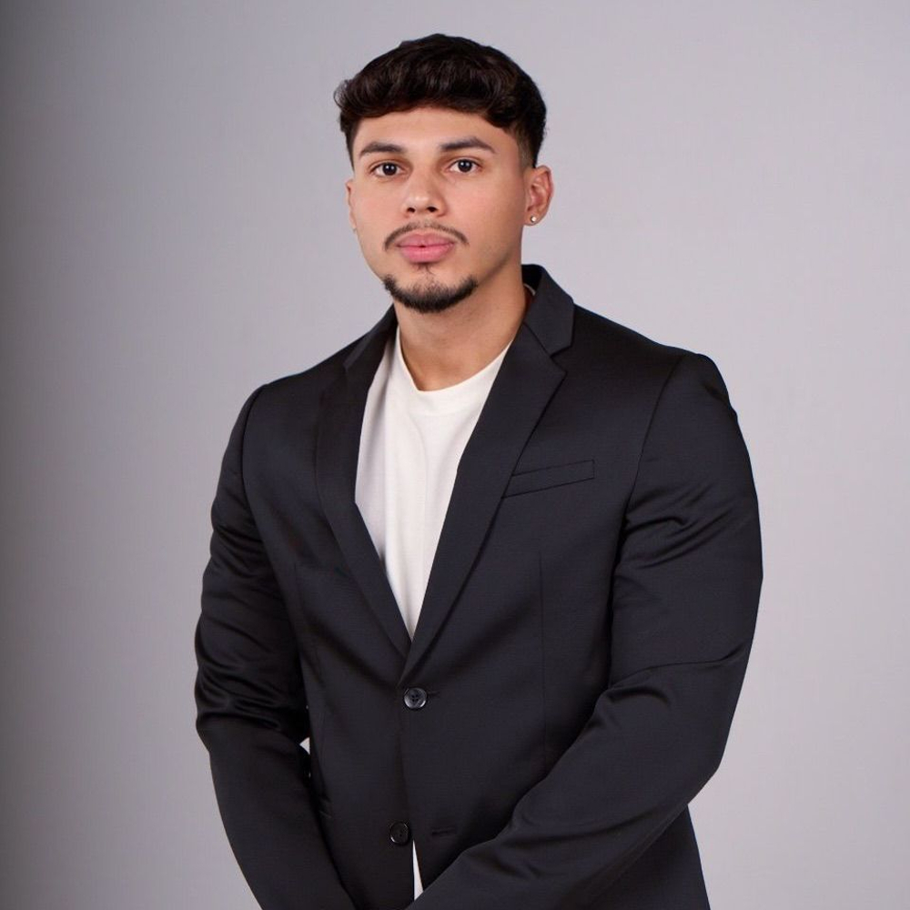 Leonardo Aguilar - Realtor in Houston, TX
