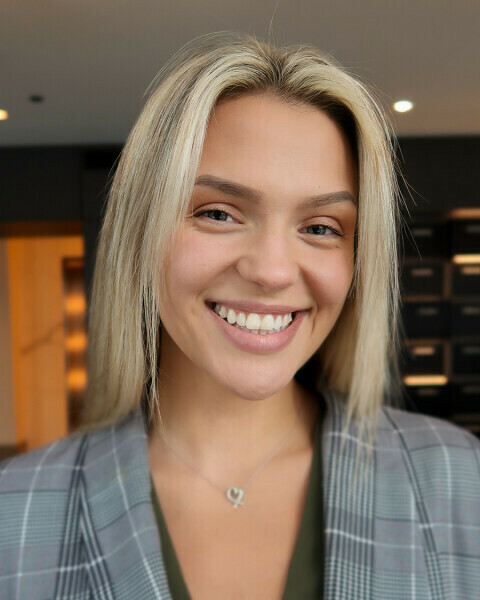 Anesa Hanic - Broker in Chicago, IL