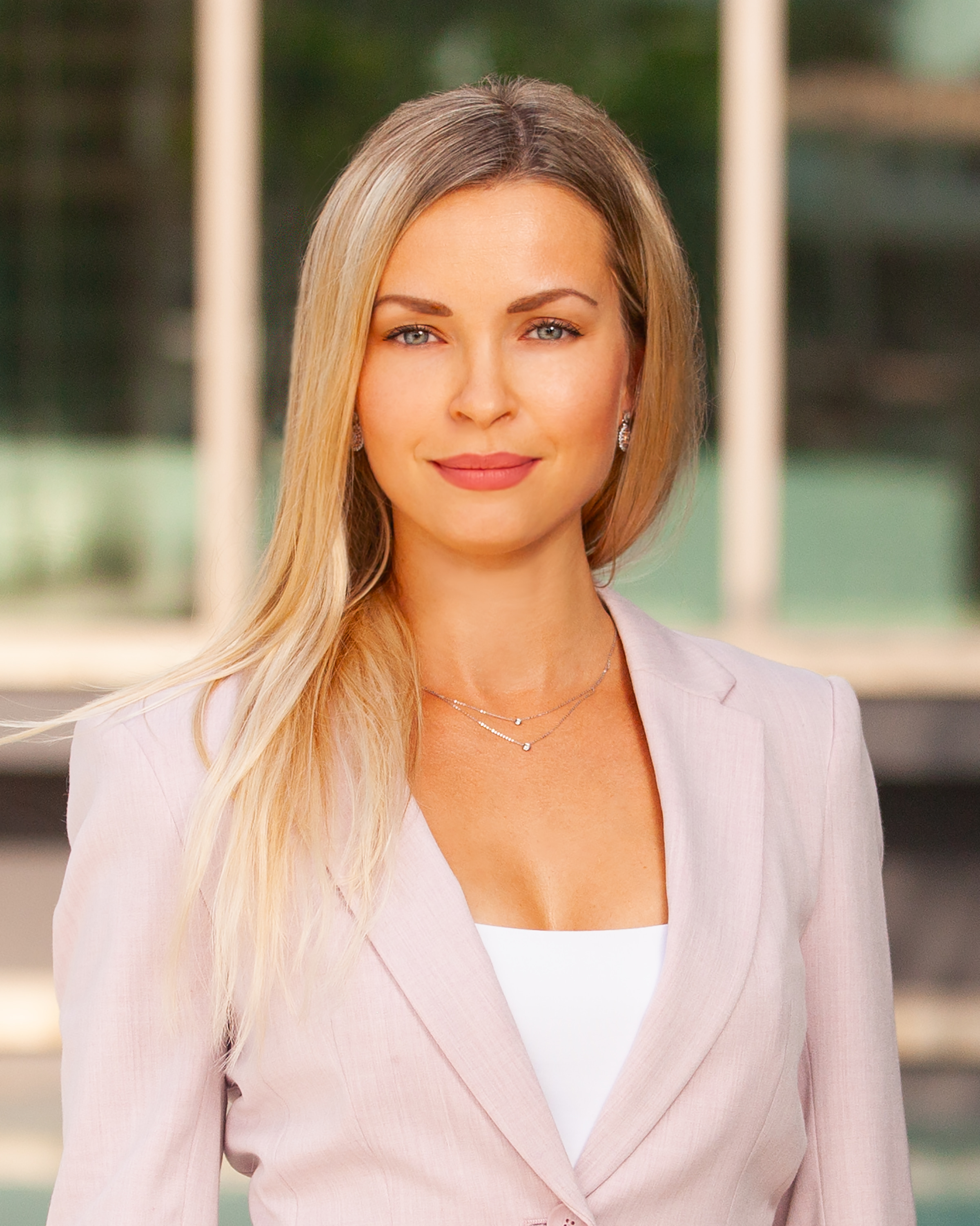 Kristina Surtseva - sales associate in Miami Beach, FL
