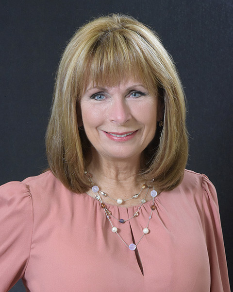 Donna Zisoff - Broker in Highland, IN