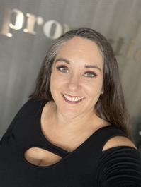 Erica Guelinas - Associate Real Estate Broker in Crown Point, IN