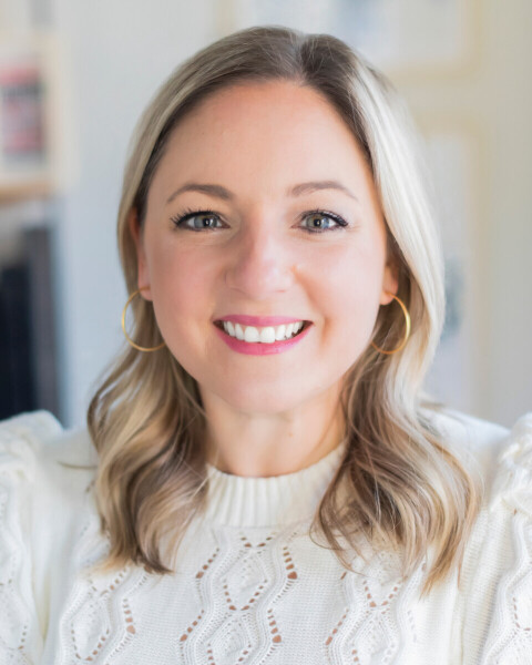 Holly Priestley - Broker in Arlington Heights, IL