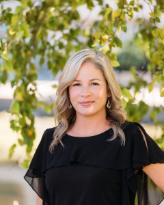 Holly Mateer - Broker in Naperville, IL