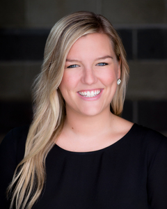 Jackie Luxem - Broker in Chicago, IL