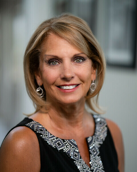 Karen Pavy - Broker in Long Beach, IN