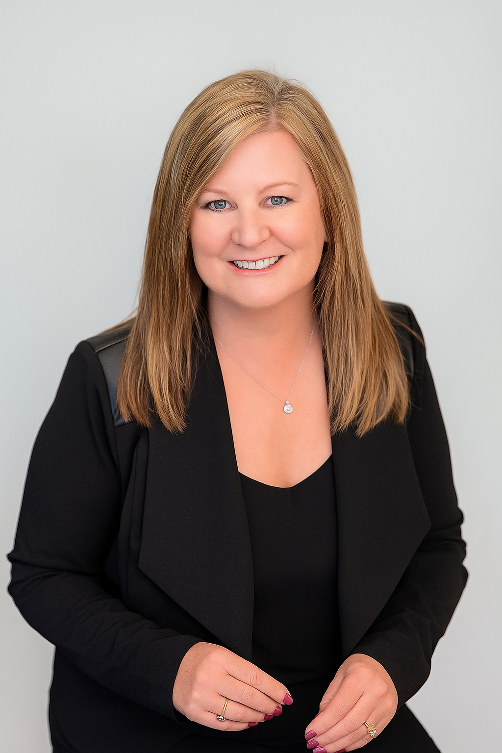 Nicole Szymanski - Broker in Highland, IN