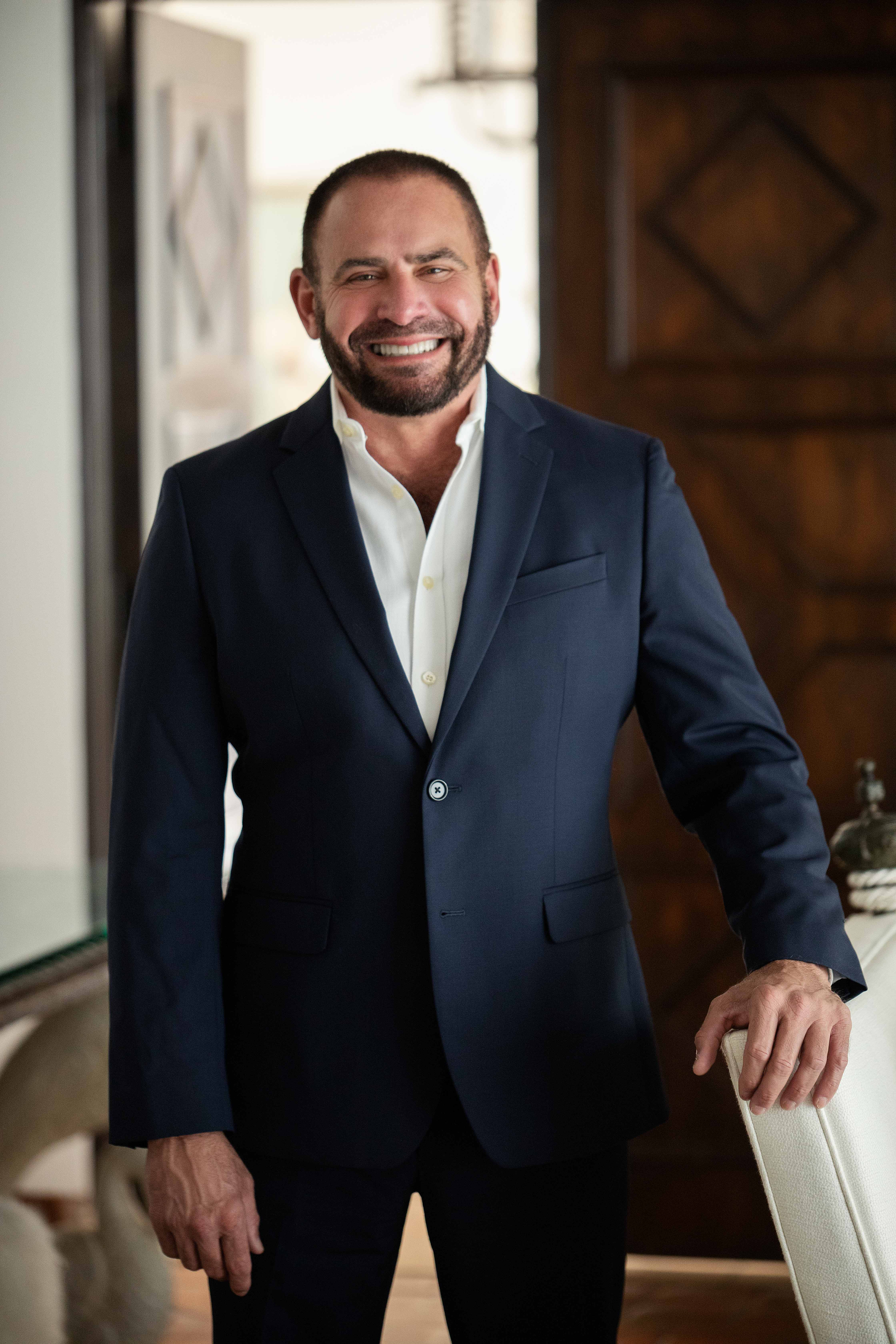 Edward Fernandez - Sales Associate in Miami Beach, FL