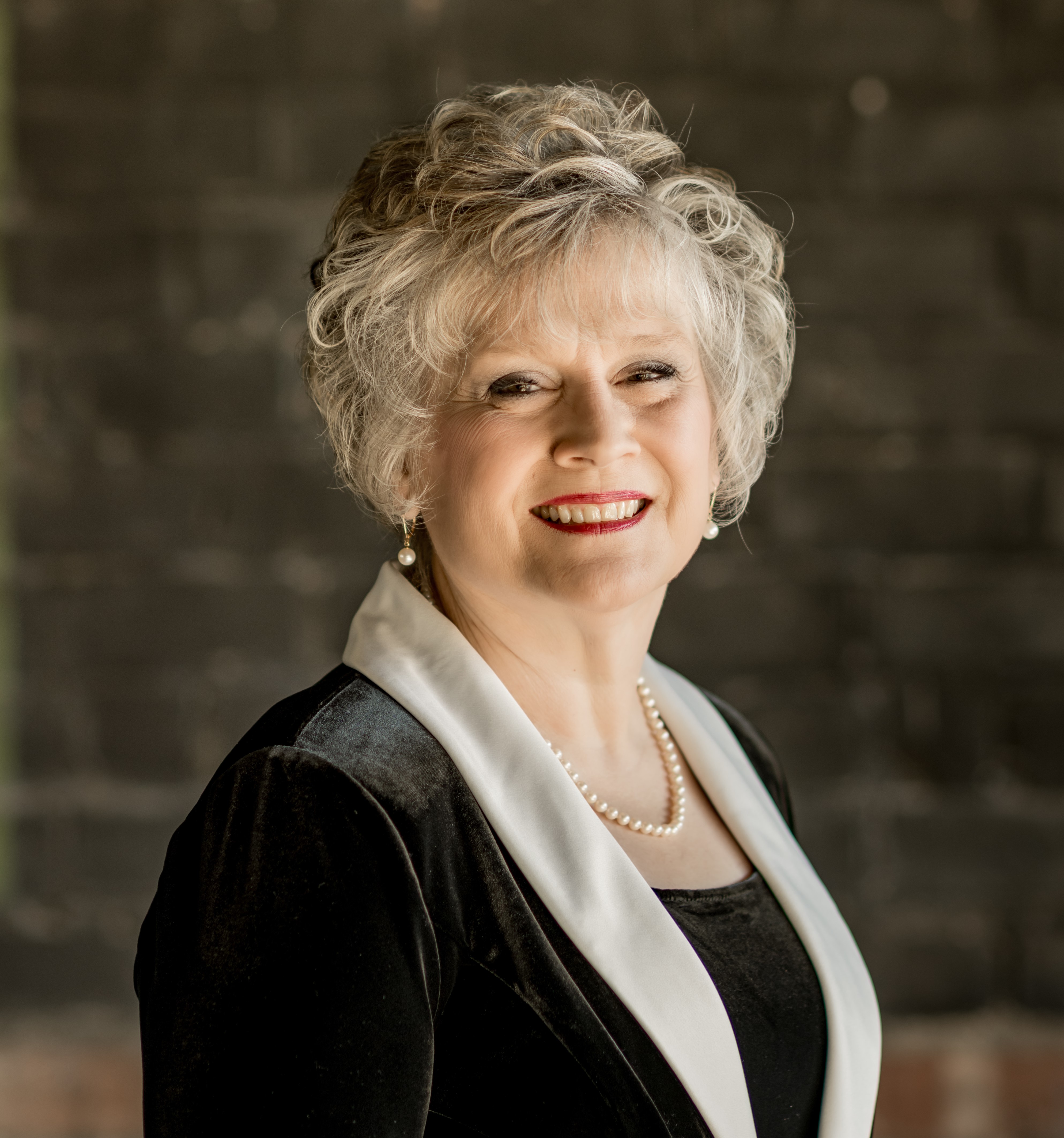 Gwen Wixom - Real Estate Salesperson in Burlington, IA