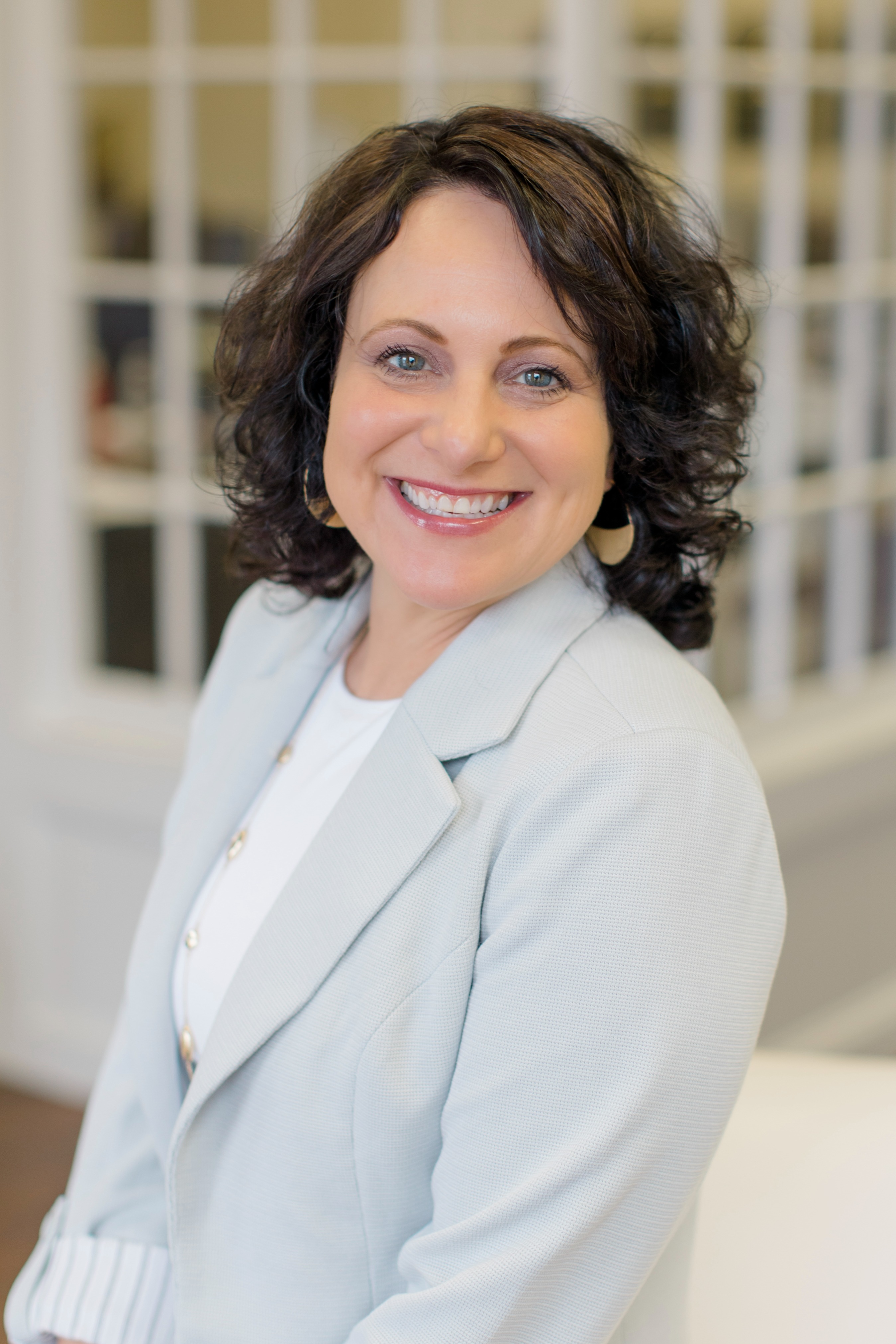 Erin Connelly - Sales Associate in Madison, CT