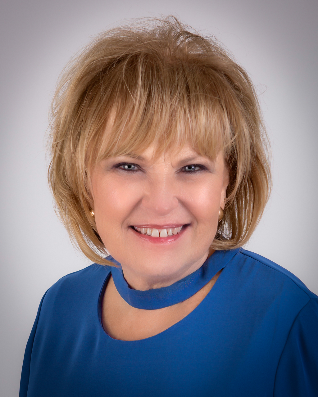 Linda Smith - Sales Associate in Sycamore, IL