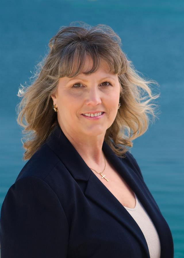 Lynn Robinson - Real Estate Broker/Real Estate Salesperson in Charlevoix, MI