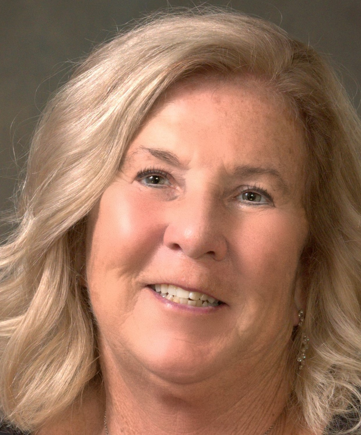 Connie Anthony - Real Estate Broker in Syracuse, IN