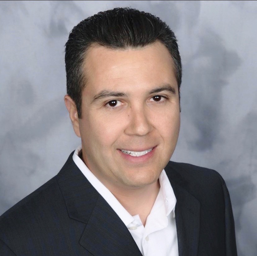 Rolando Lara - Sales Associate in Indian Wells, CA