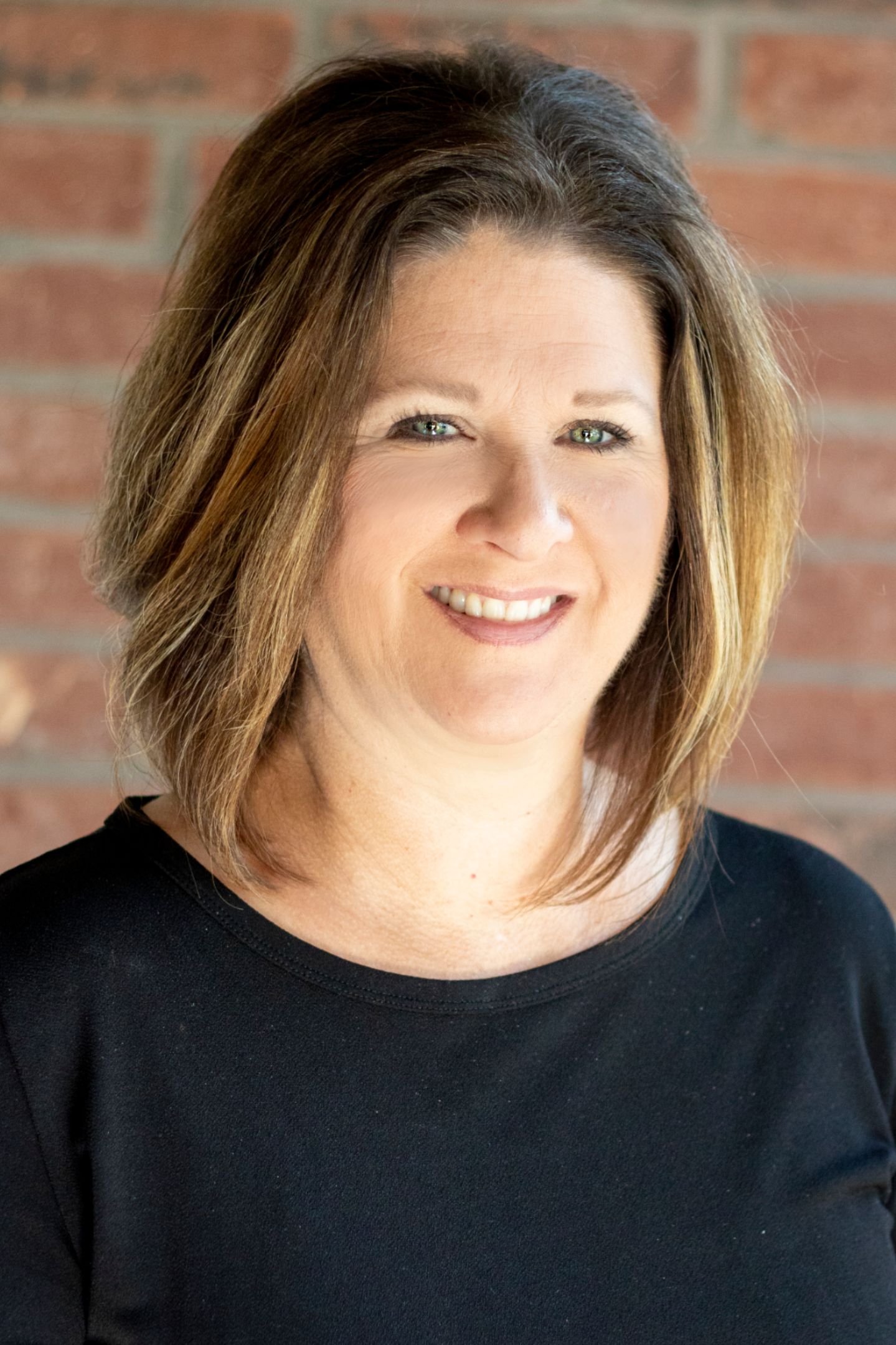 Robyn Allen - Sales Associate in Centerville, UT