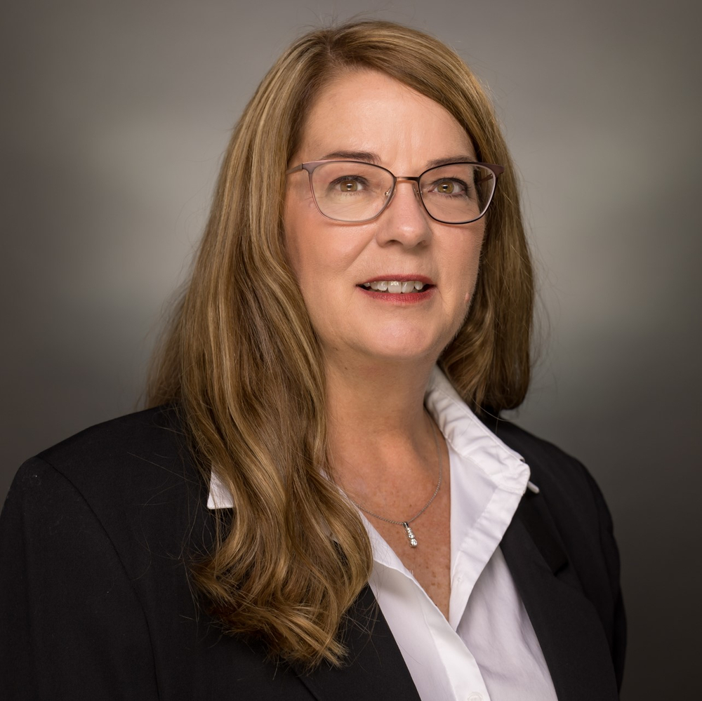 Cindy Bell - Realtor in Lake Ozark, MO