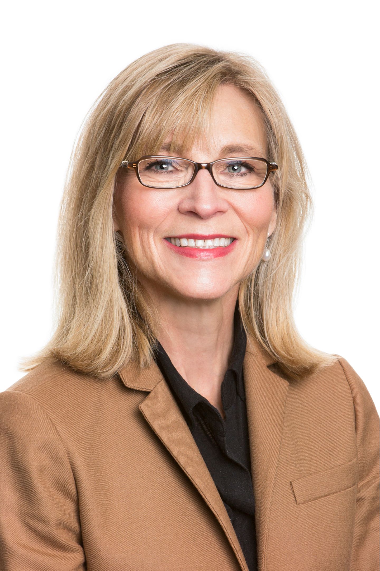 Kathy Uecker - Sales Associate in Excelsior, MN
