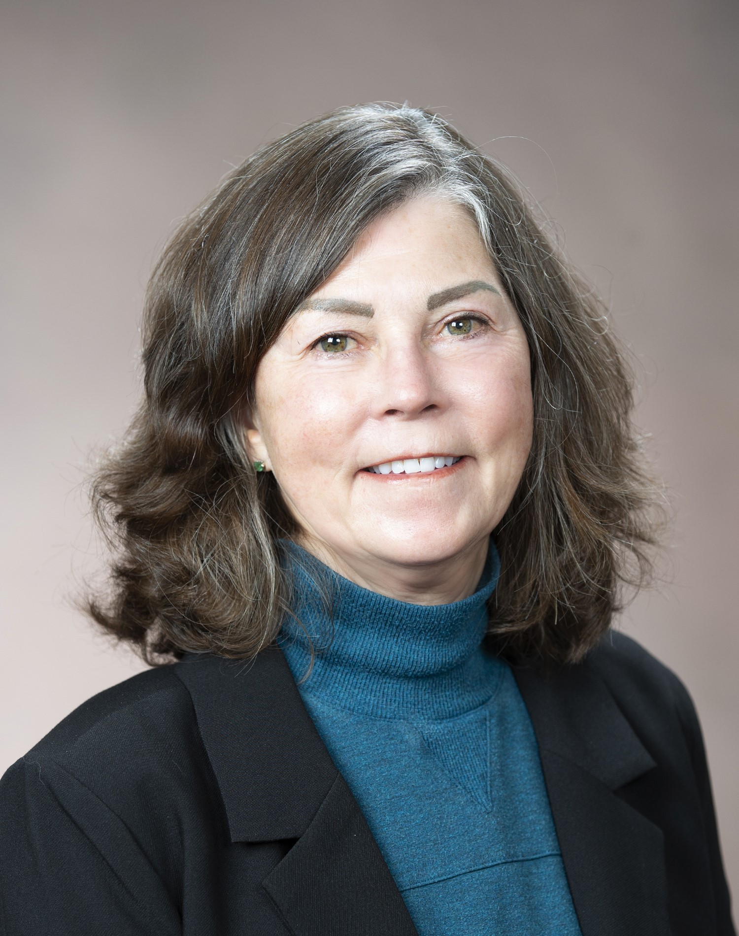 Kelly Wentworth Lowe - Licensed Real Estate Broker, Office Manager in Freeport, ME