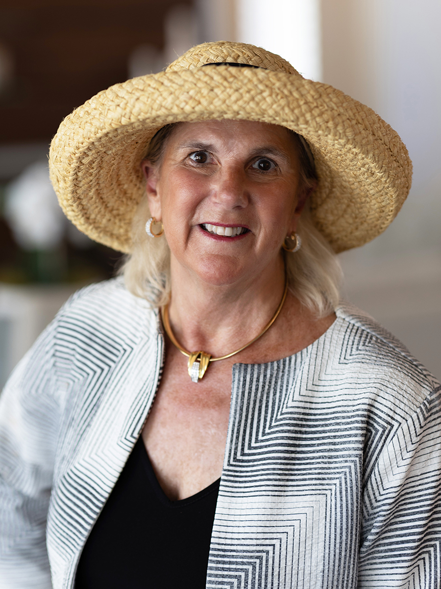 Debbi Mcdermott - Real Estate Professional in Naples, FL
