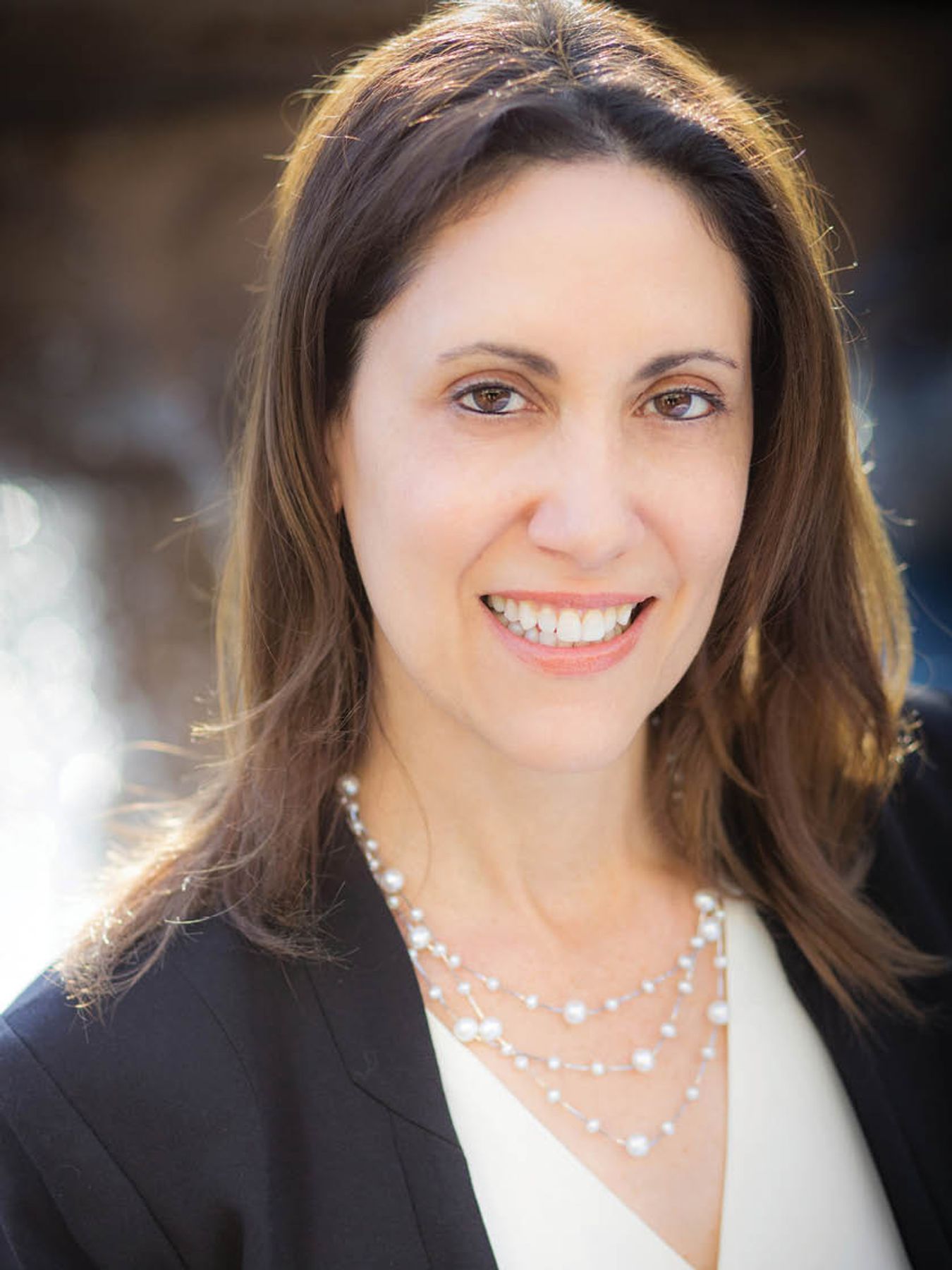 Laura Shaw - Real Estate Professional in Westlake Village, CA