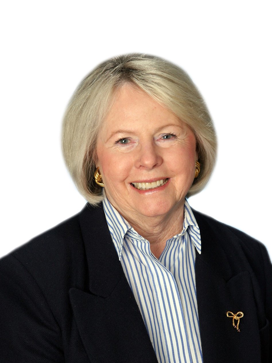 Sue Doyle - Real Estate Broker in Litchfield, CT