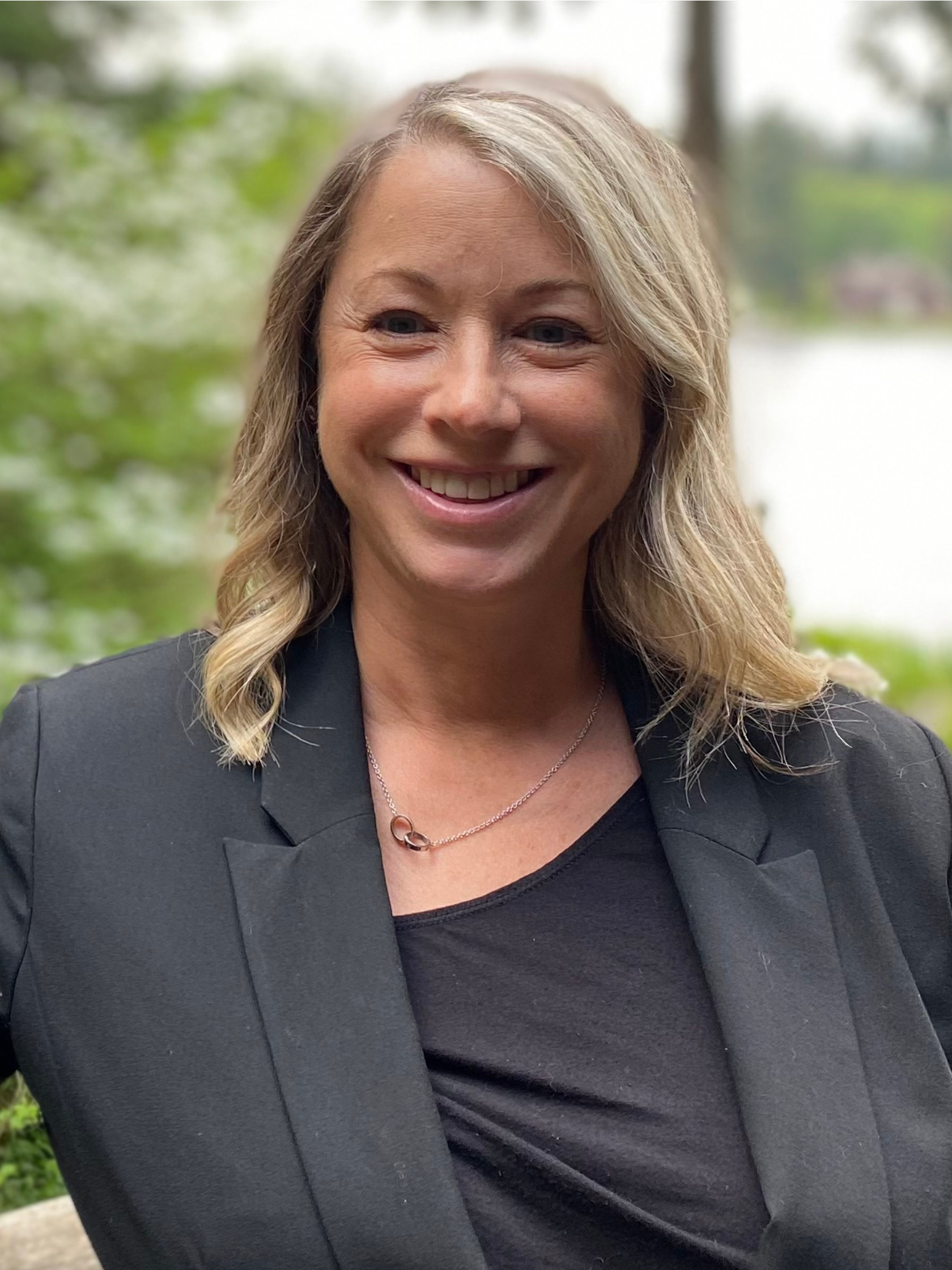 Beth Fiorda - Real Estate Professional in Kirkland, WA