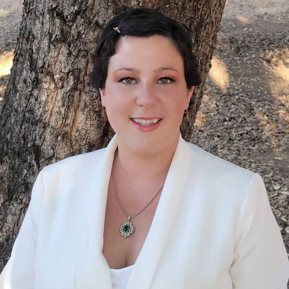Elizabeth Cox - Associate in Lakeport, CA