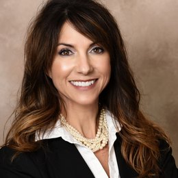 Kelly Seiler - Sales Associate in Pewaukee, WI