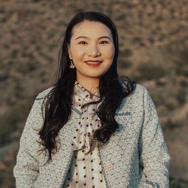 Ling Zhu - Realtor in Phoenix, AZ