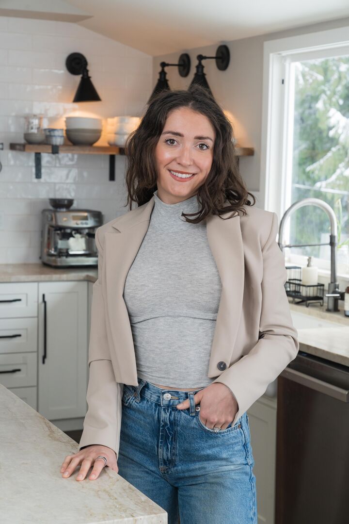 Bella Chaffey - Broker, Realtor in Redmond, WA