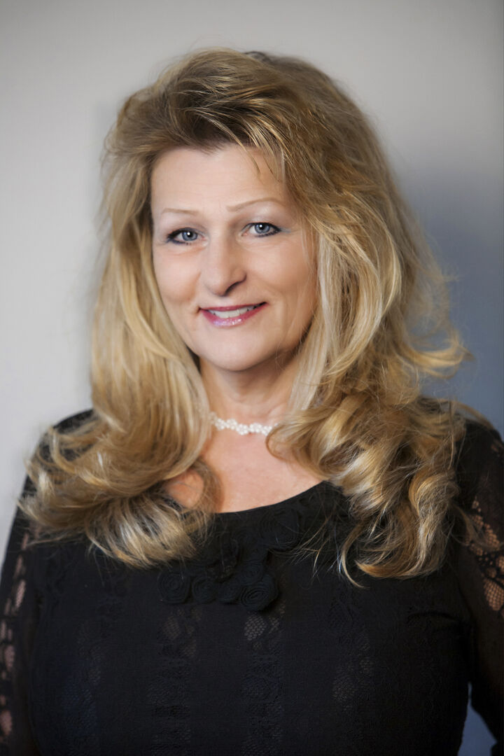 Carol Armstrong - Realtor Broker in Bend, OR
