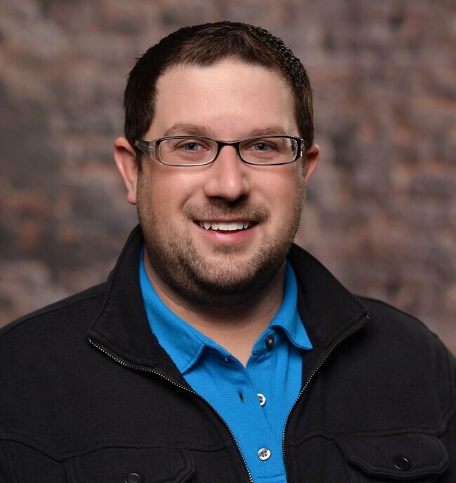 Rory Hertzberg - Sales Associate in Bradley, IL