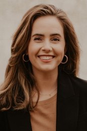 Leah Smith - Sales Associate in Moorestown, NJ