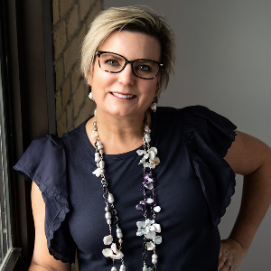 Niki Moeller - Associate in Edina, MN
