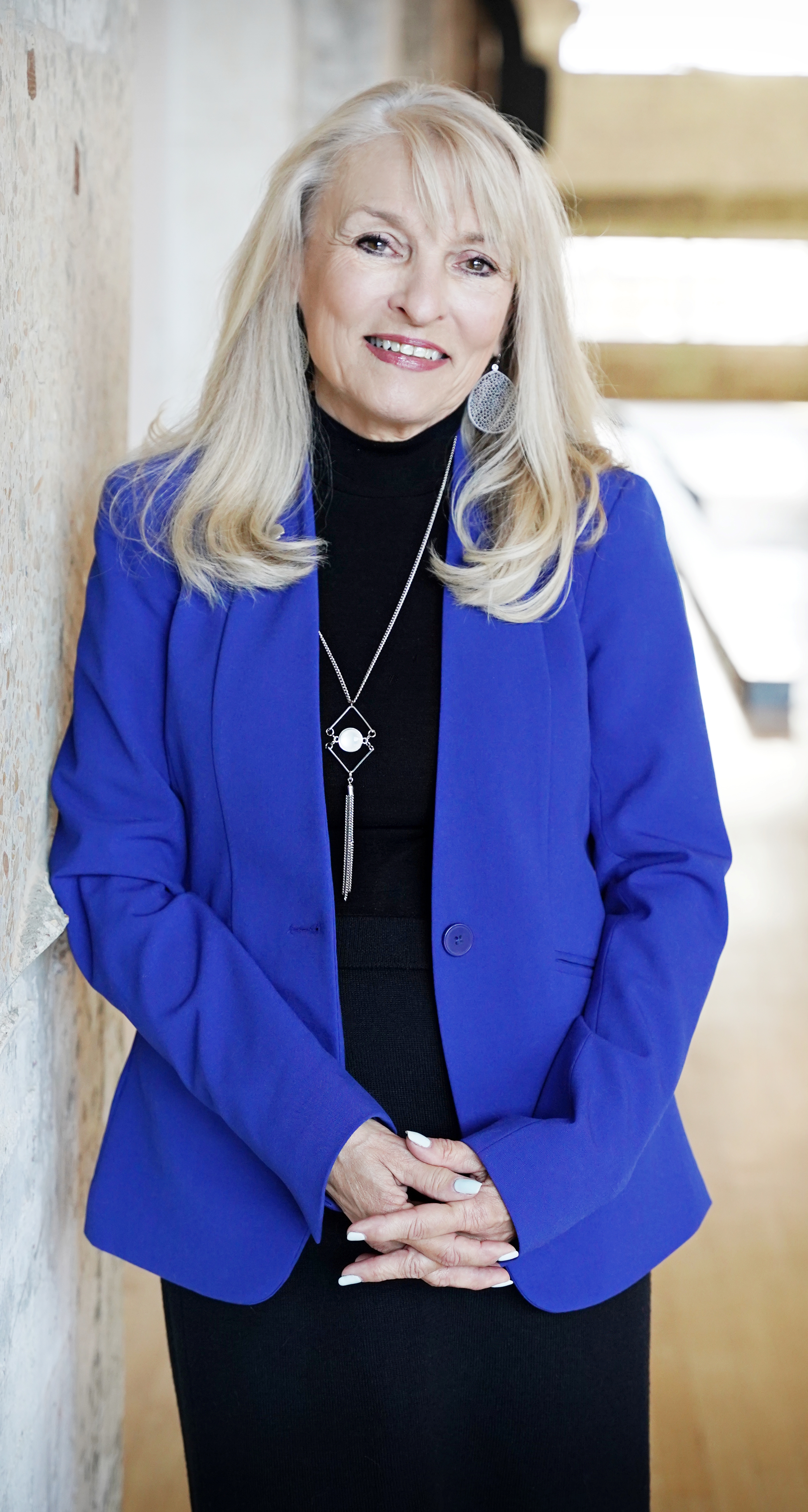 Barbara Weir - Sales Associate in Collierville, TN